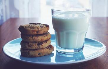 cookiesandmilkcc0.x.jpg