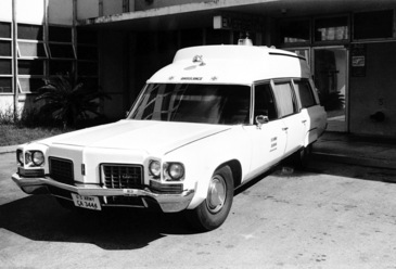 oldambulancecc0.x.jpg oldambulancecc0.x.jpg