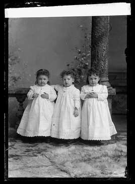 tripletgirlscc0.x.jpg