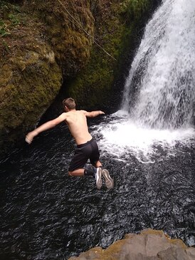 waterfalljumpercc4.x.jpg